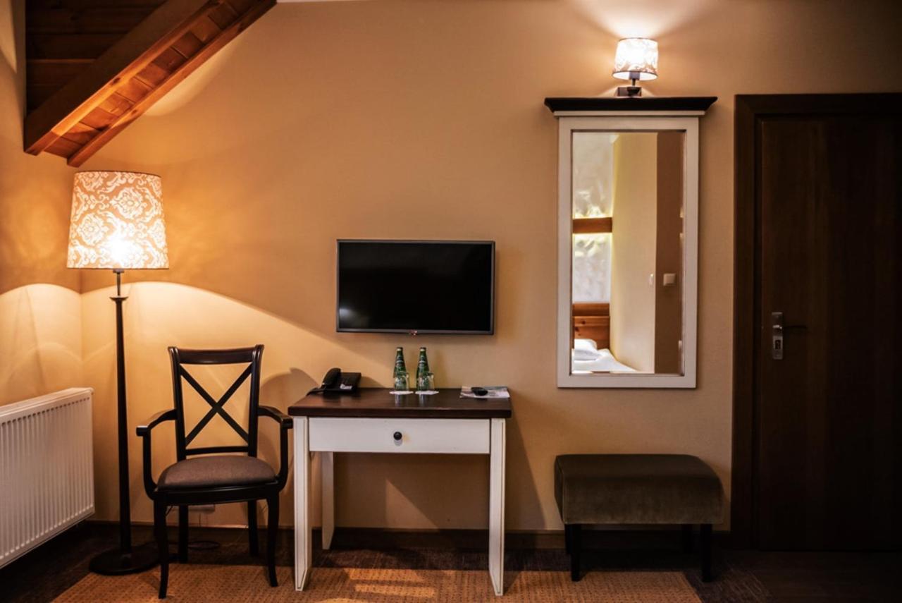 Folwark Lekuk Hotel Lekuk Maly Luaran gambar