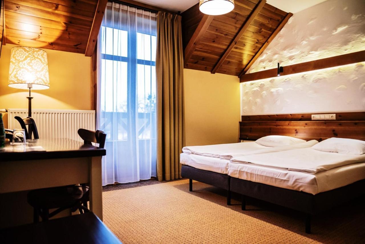 Folwark Lekuk Hotel Lekuk Maly Luaran gambar