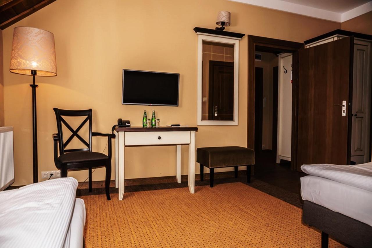 Folwark Lekuk Hotel Lekuk Maly Luaran gambar