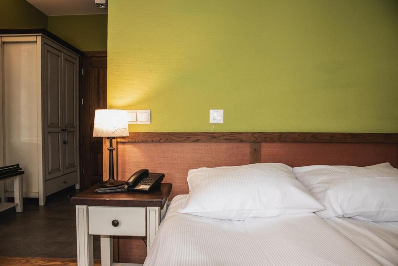 Folwark Lekuk Hotel Lekuk Maly Luaran gambar
