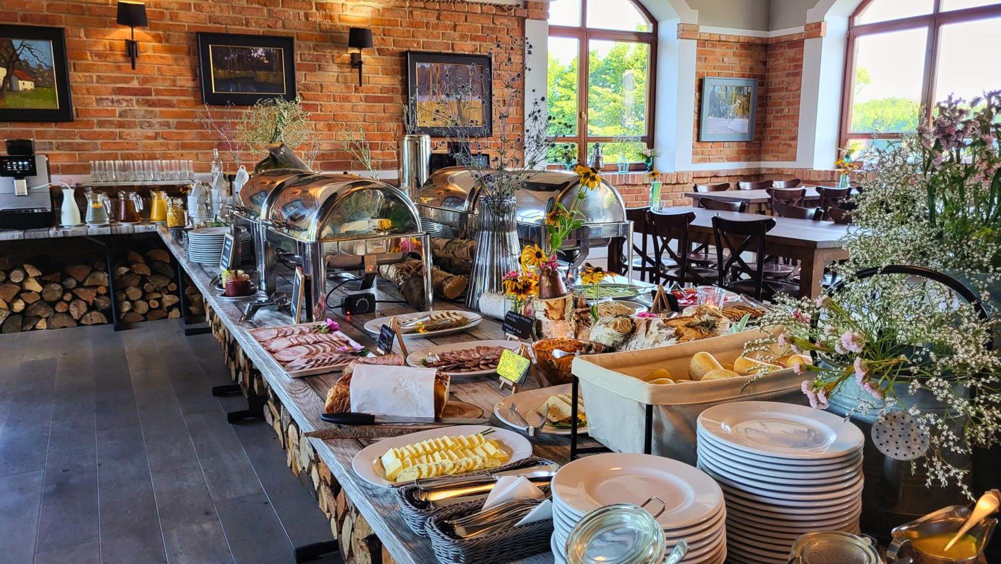 Folwark Lekuk Hotel Lekuk Maly Luaran gambar