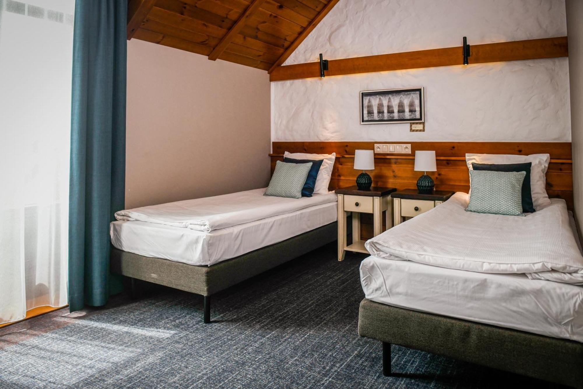 Folwark Lekuk Hotel Lekuk Maly Luaran gambar